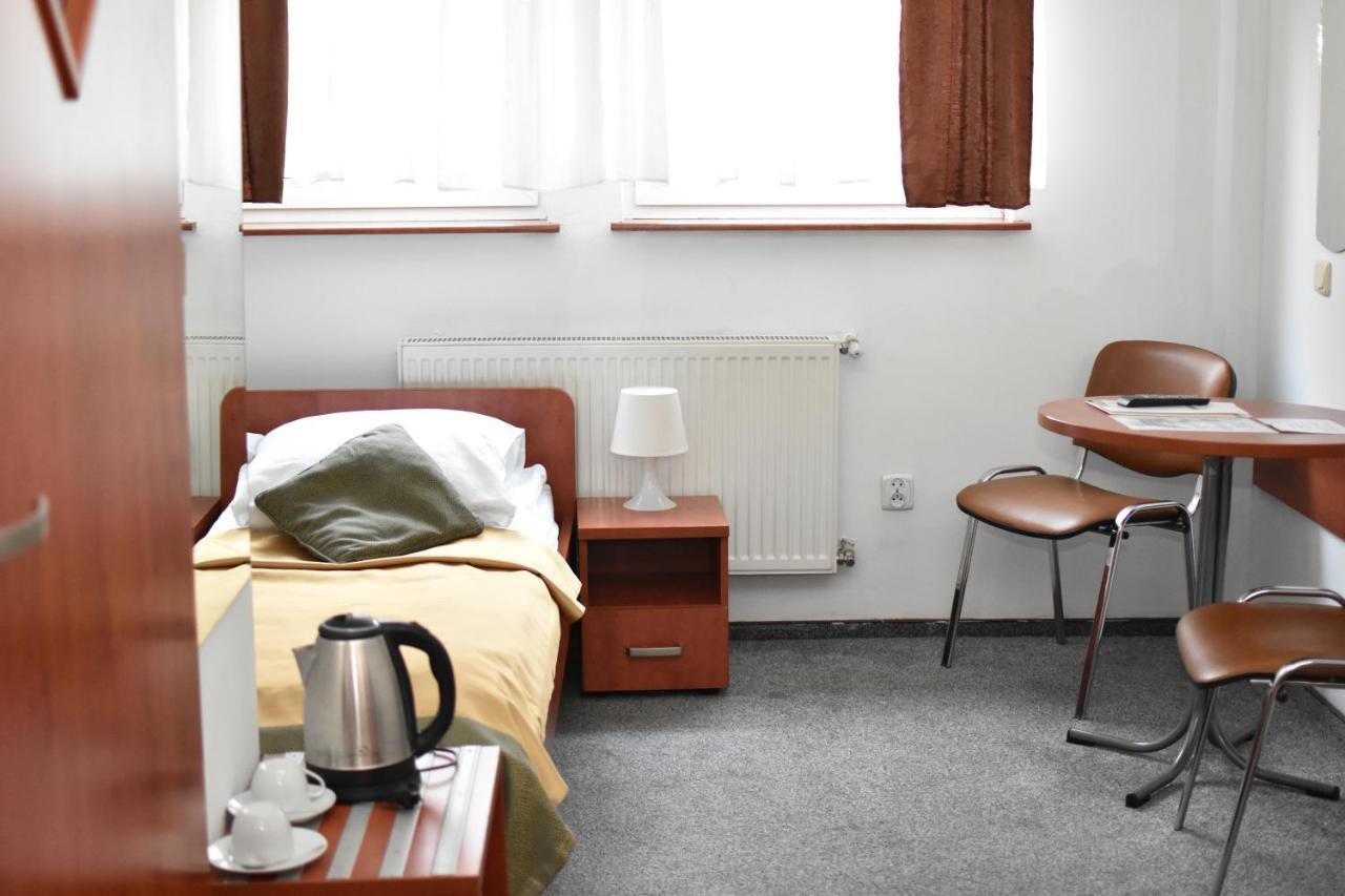 Hotel Dabrowiak Dąbrowa Górnicza Dış mekan fotoğraf